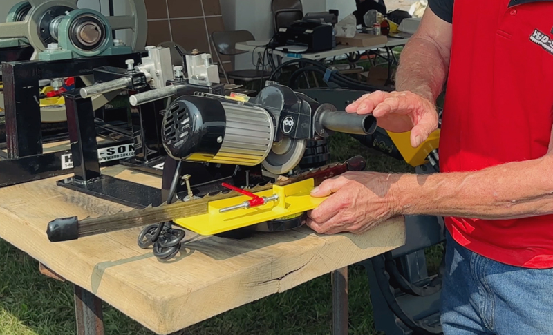 How do I know when to sharpen a sawmill blade?